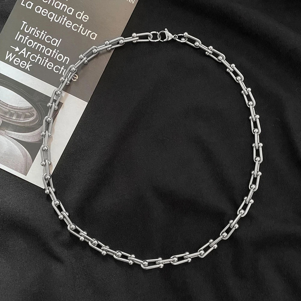 YUNIK 'KURV' Steel Necklace