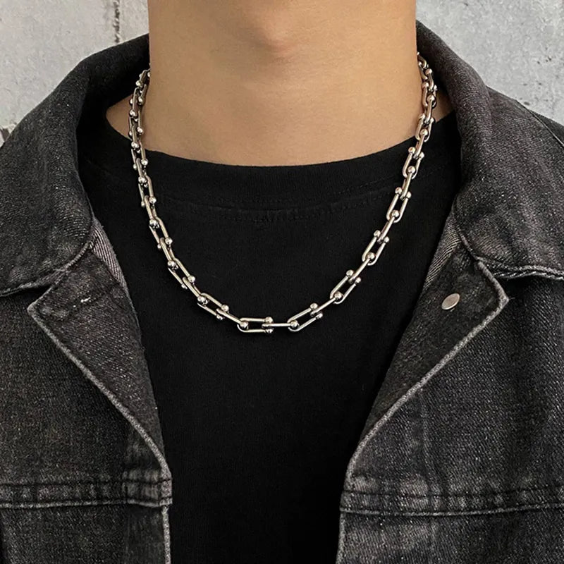 YUNIK 'KURV' Steel Necklace